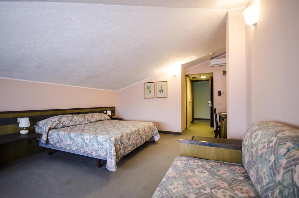 Torre Del Sole Hotel Tarquinia Room photo