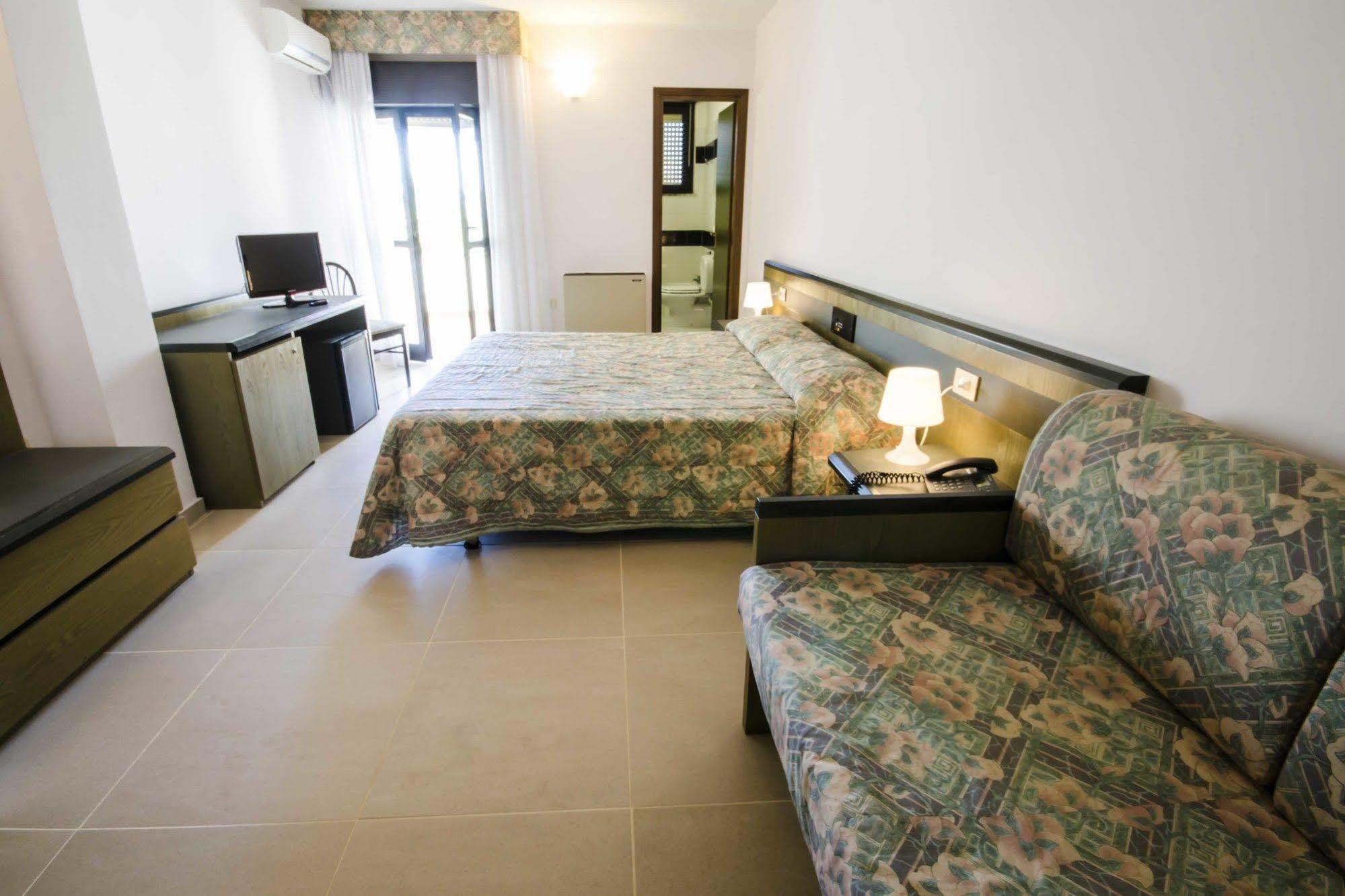 Torre Del Sole Hotel Tarquinia Exterior photo